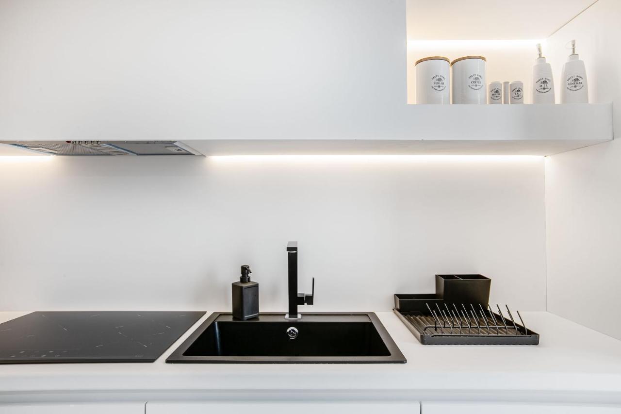אתונה Ns Place Modern Apartment Acropolis View מראה חיצוני תמונה